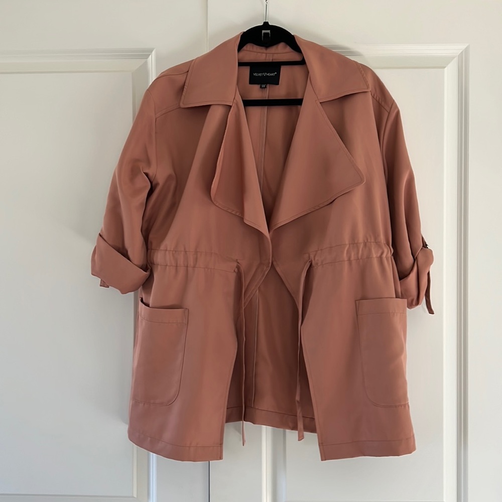 Like new Velvet Heart jacket, cinch belt at waist. Xsmall